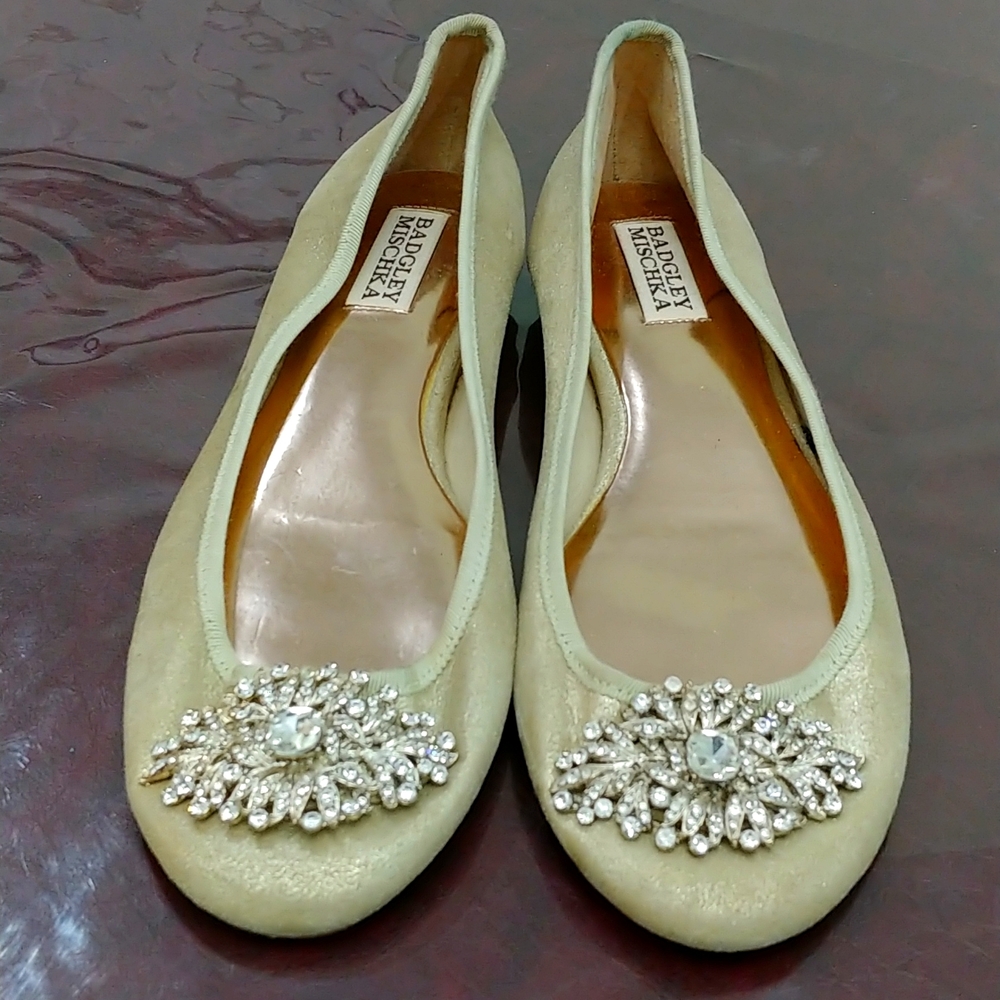 Beautiful Bagley Mischka  genuine suede gold flats